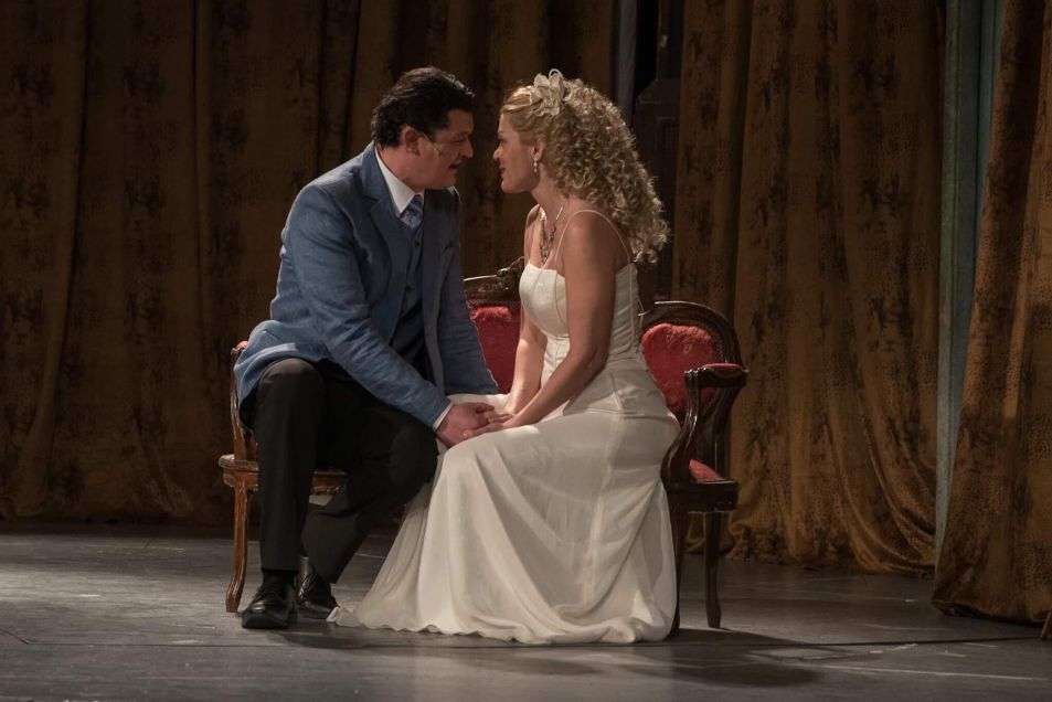 Egy csók és más semmi