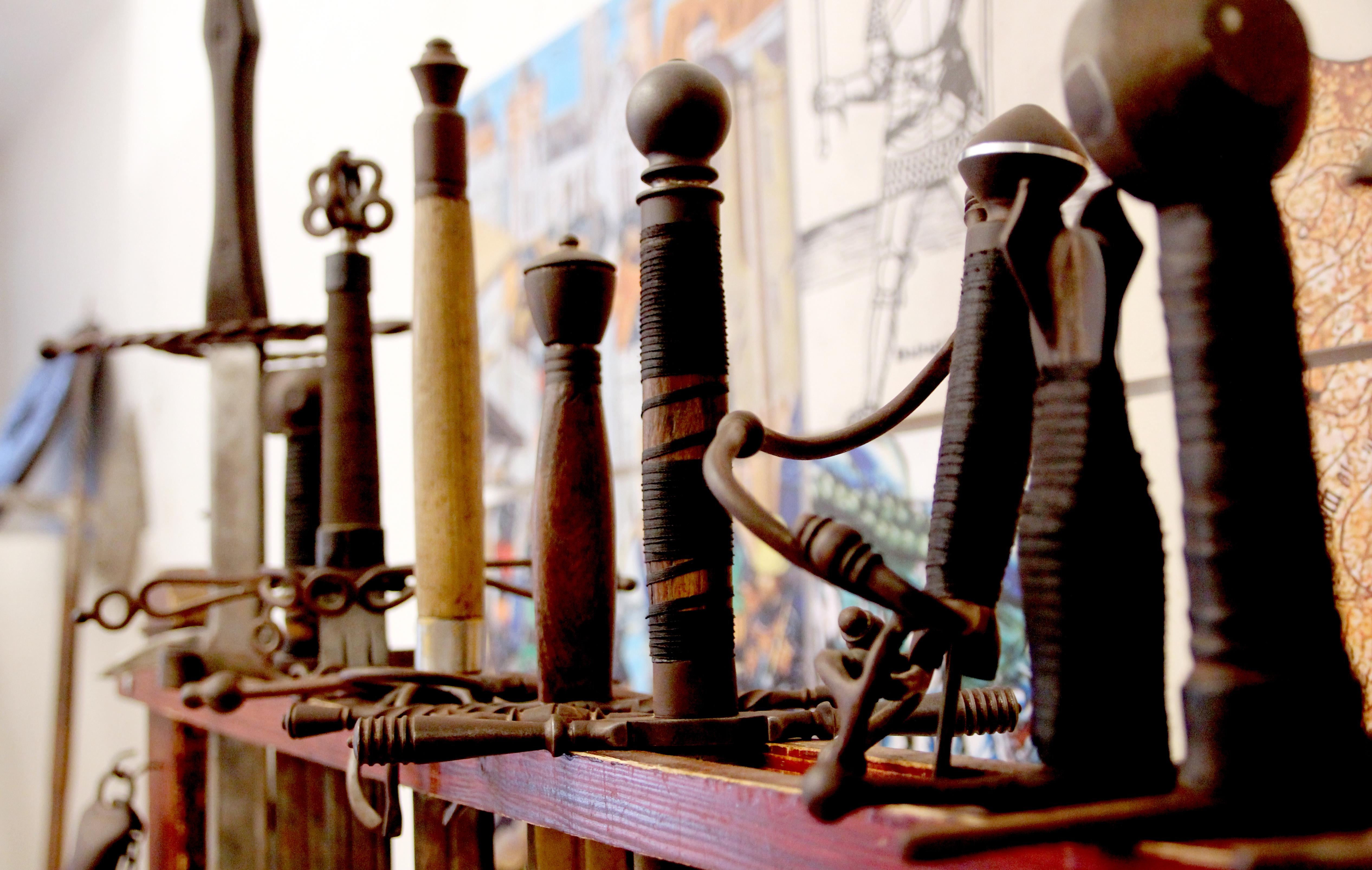 Fegyverek a Fémműves műhelyben- Diósgyőri vár