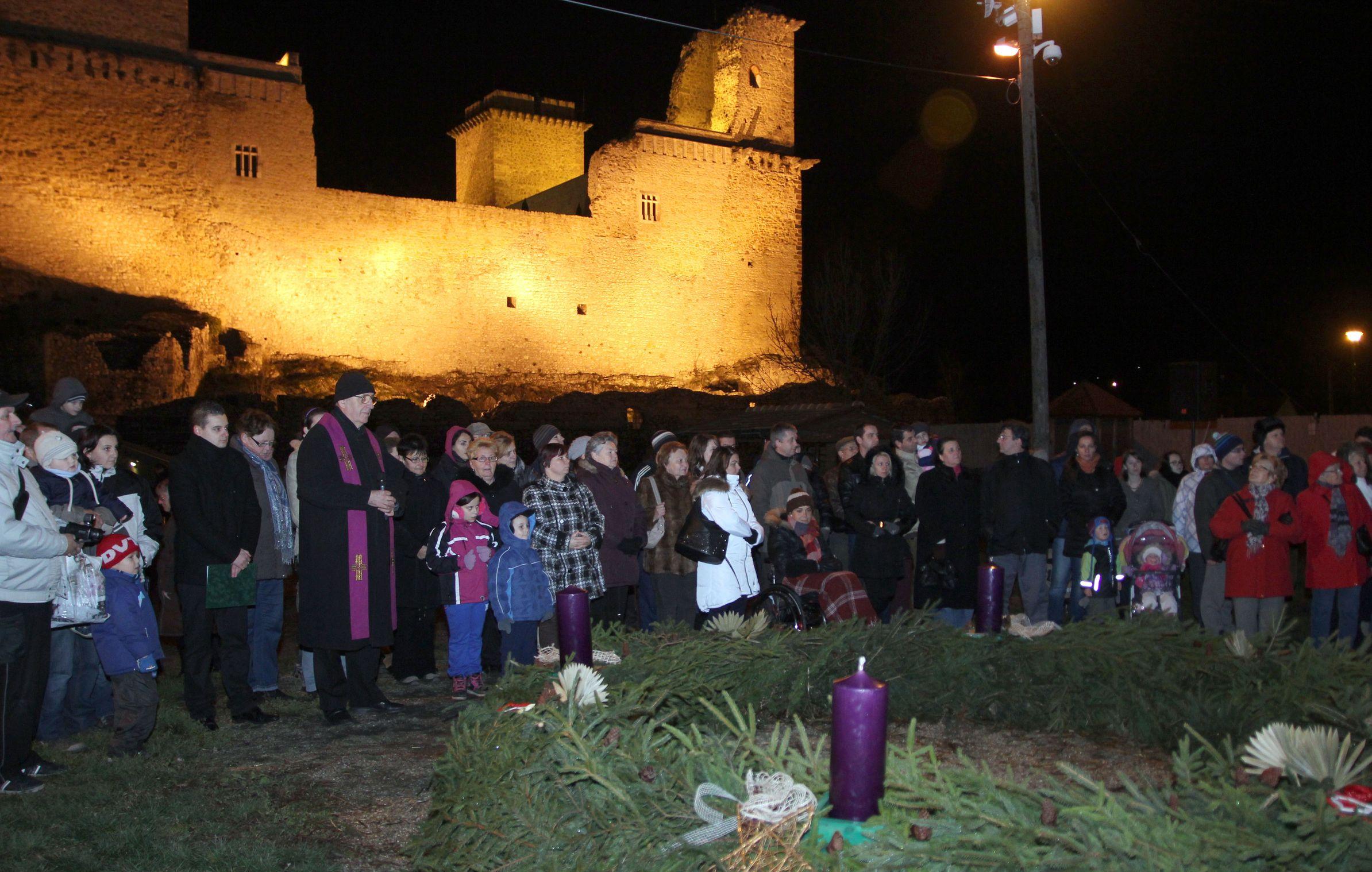 Adventi gyertyagyújtás 2015-ben