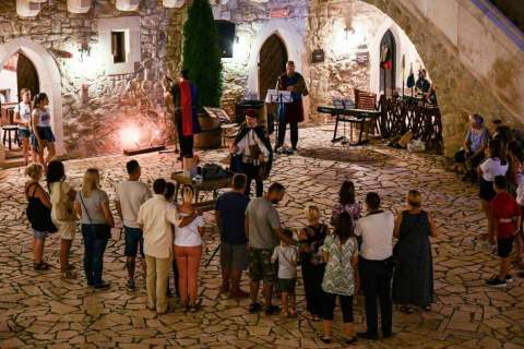 Mysteriöse Nacht im Schloss Diósgyőr