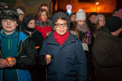 Erste Adventskerzen Beleuchtung