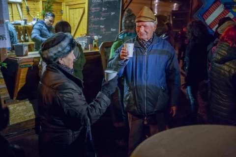 Erste Adventskerzen Beleuchtung