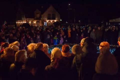 Zweite Adventskerzen Beleuchtung