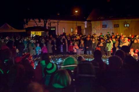 Zweite Adventskerzen Beleuchtung