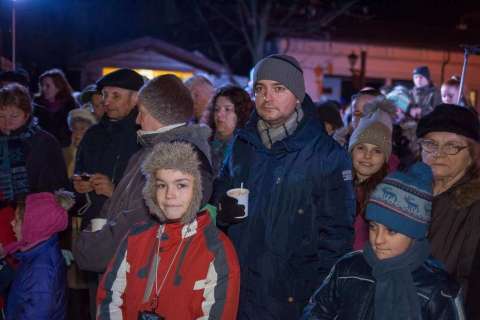 Dritt Adventskerzen Beleuchtung