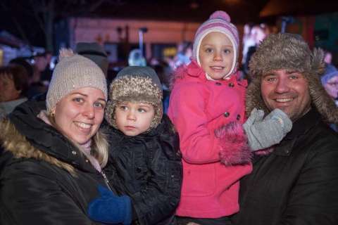 Dritt Adventskerzen Beleuchtung