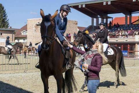Ostern Springreiten Wettbewerb
