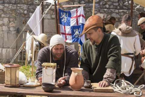 XVIII. das Mittelalterliche Treiben