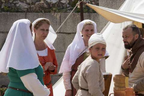 XVIII. das Mittelalterliche Treiben