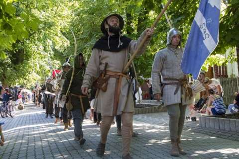 XVIII. das Mittelalterliche Treiben