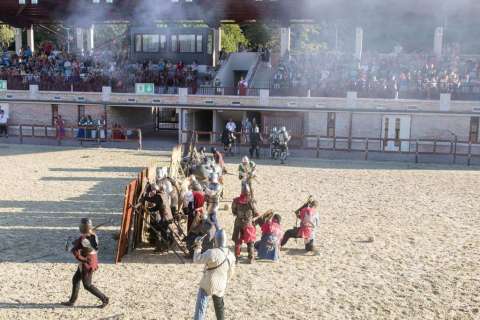 XVIII. das Mittelalterliche Treiben