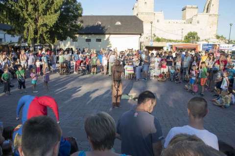 XVIII. das Mittelalterliche Treiben