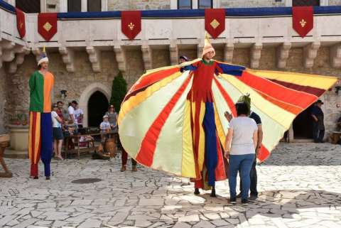 Renaissance cavalcade